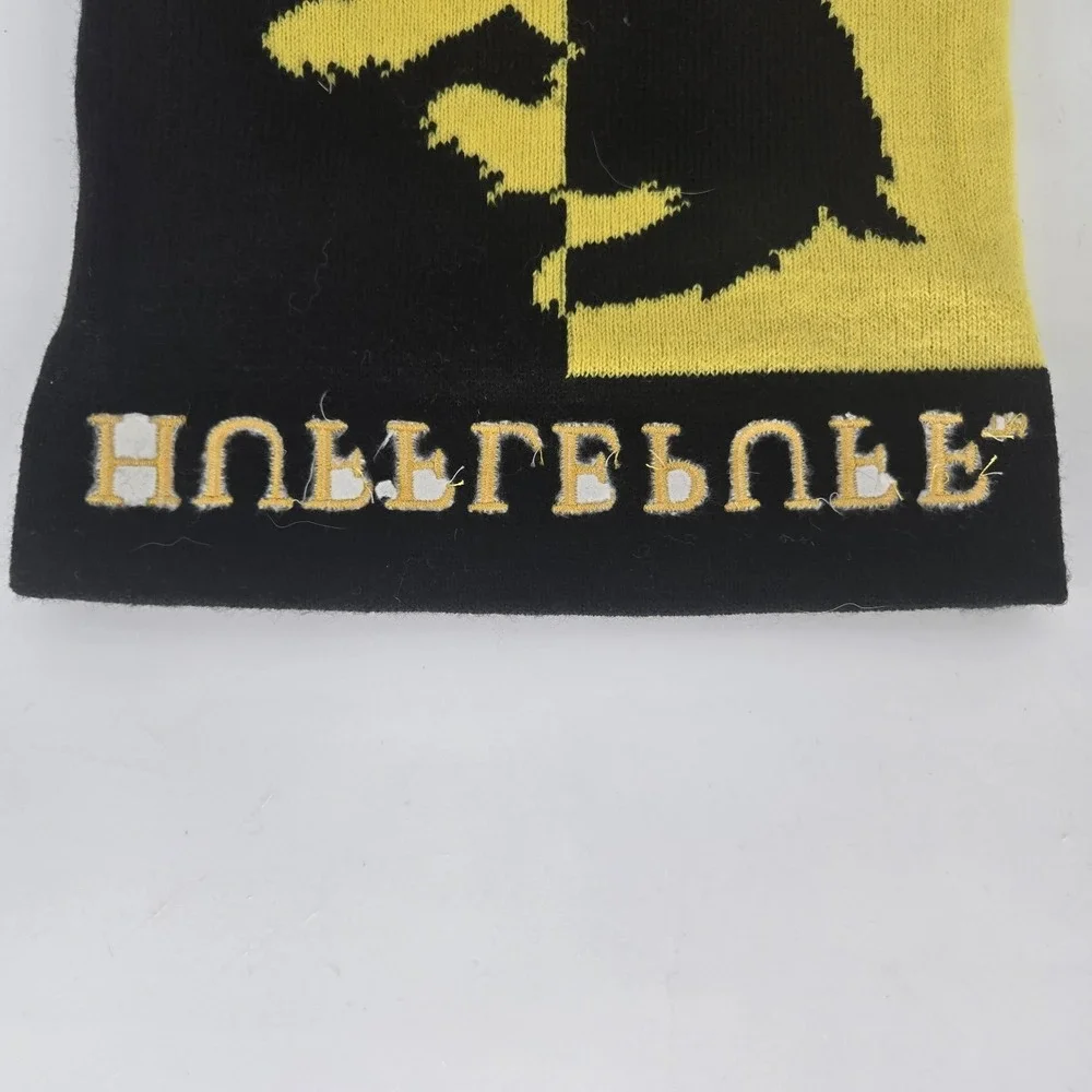 Harry Potter Hufflepuff Pom Beanie Hot Topic Bioworld NWT Black Yellow Knit Hat
